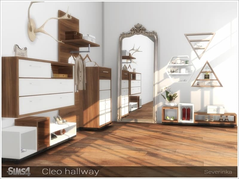 Cleo Hallway